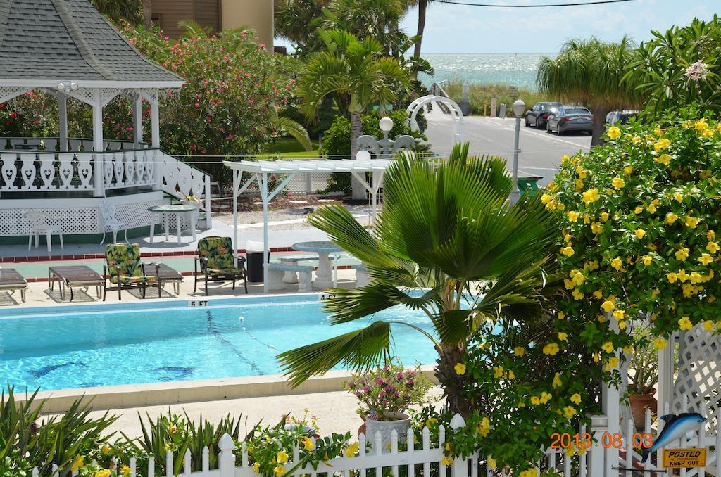 Twins Inn & Apartments St. Pete Beach Habitación foto